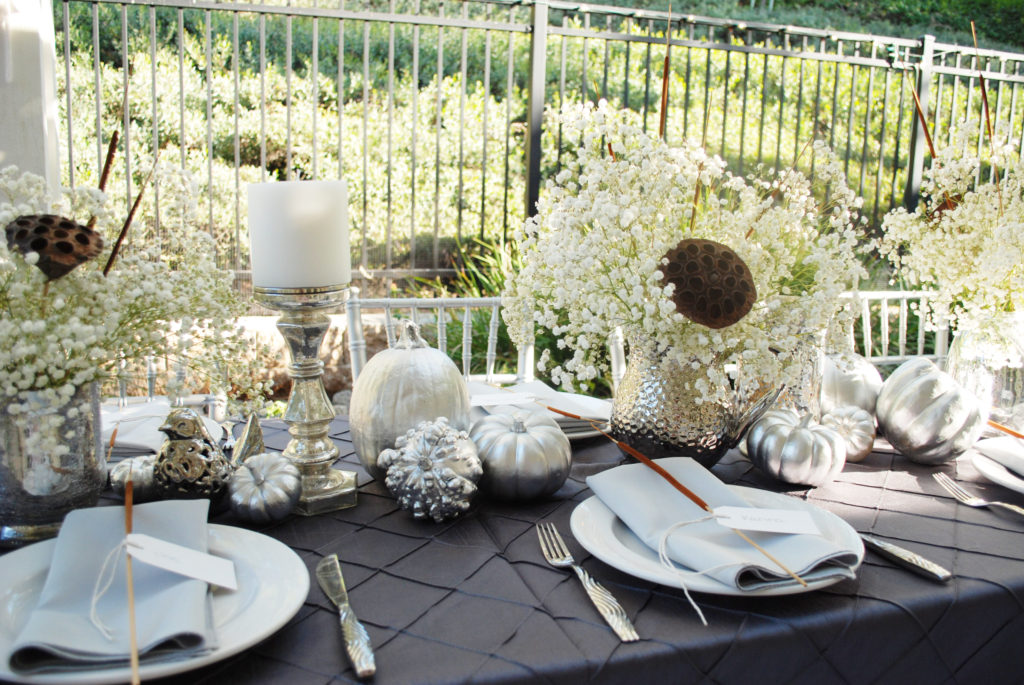 Thanksgiving table